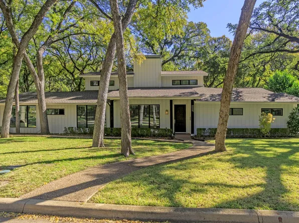 2901 Harlanwood Dr, Fort Worth, TX 76109