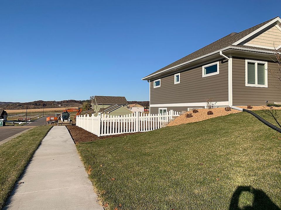 2nd image of 1003 Maple Shade Dr
