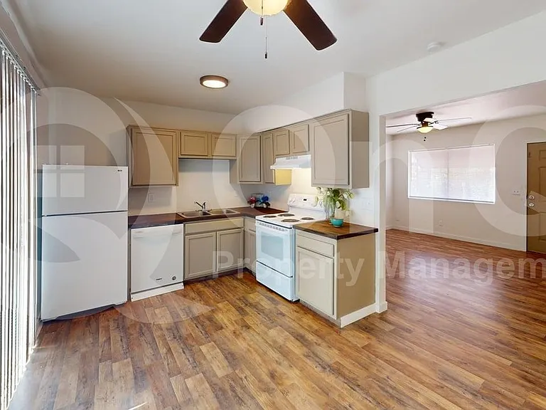 2950 N Alvernon Way #13104 — Photo 13