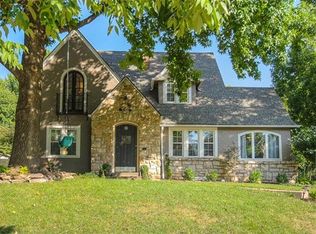 112 E Winthrope Rd, Kansas City, MO 64113