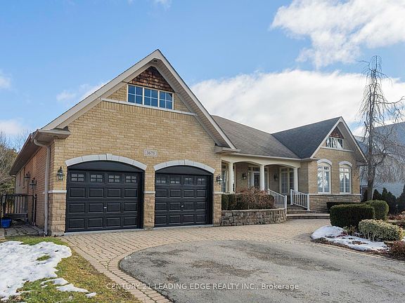 4th image of 3675 Cochrane St