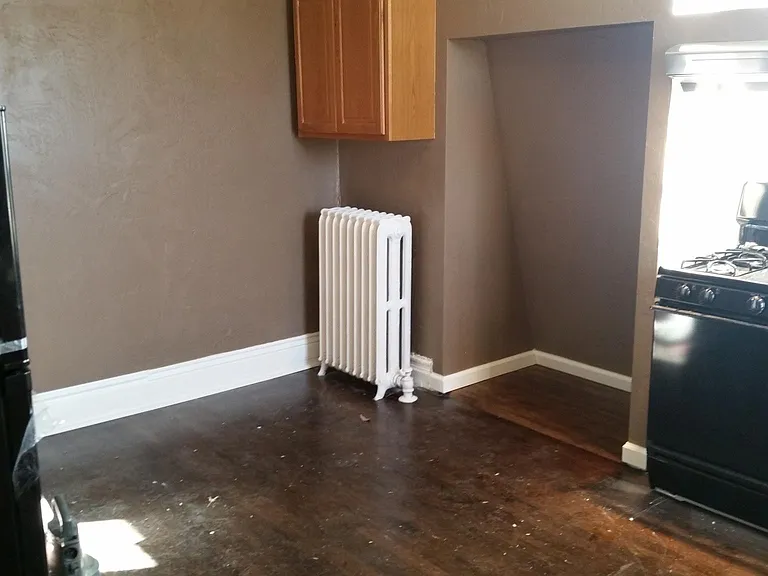 605 W 5th Ave #203 — Photo 3