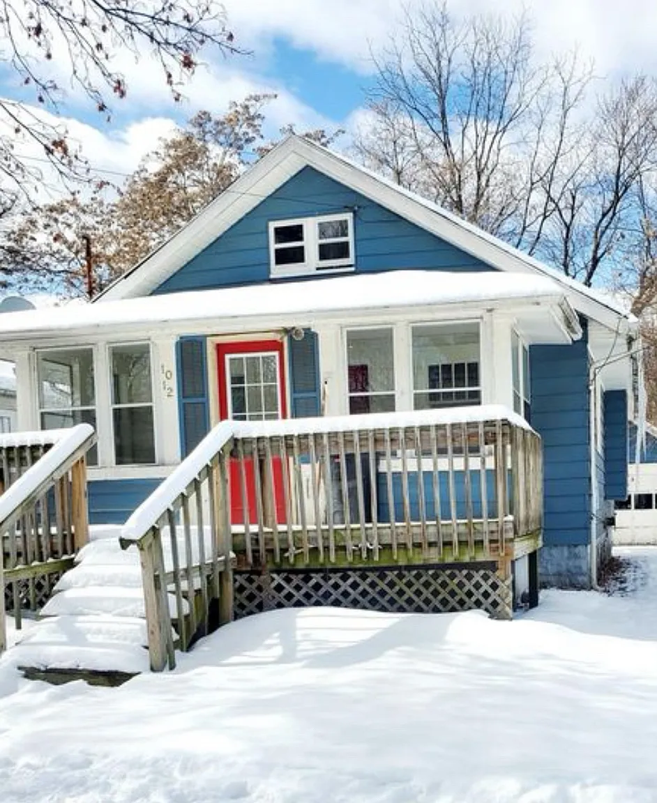 1012 McCullough St photo 1