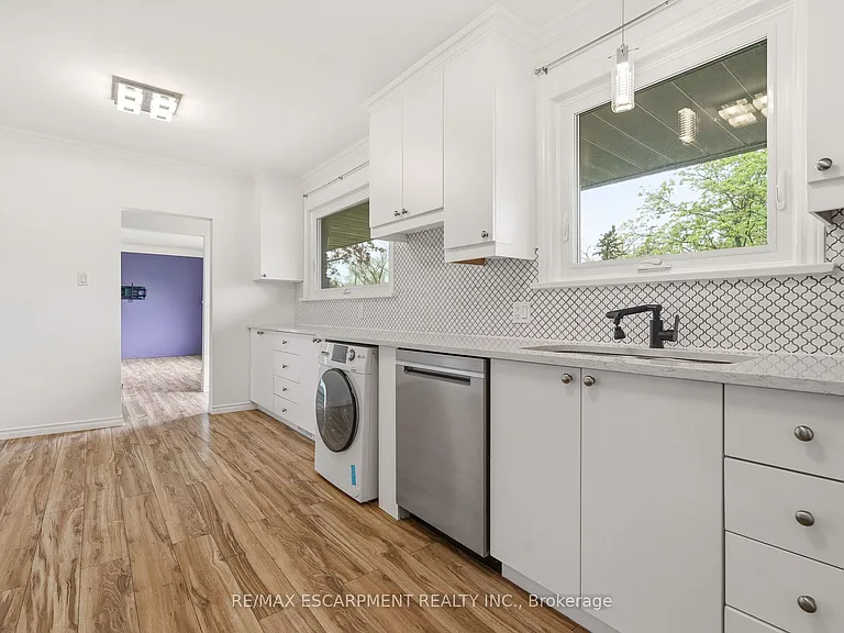 25 Briarsdale Dr — Photo 12