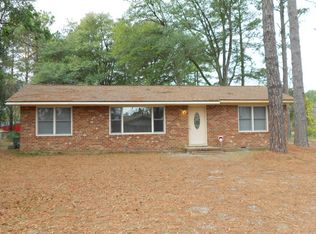 279 Squire Ln, Fayetteville, NC 28303