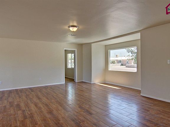3rd image of 5059 Churchill Ave