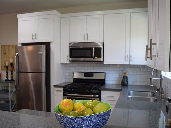 4th image of 6161 1/2 Mesa Ave