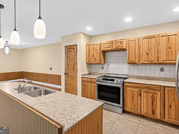 4th image of 473 Th Tippett Rd