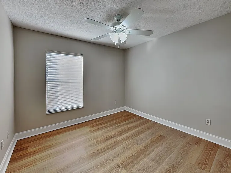 118 Sundance Ct — Photo 12