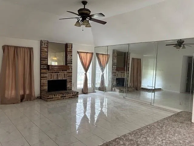 3 bed, 2.0 bath, 1572 sqft, $1,675 — Photo 3