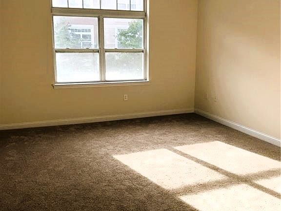 5th image of 3210 Leeward Dr #3210