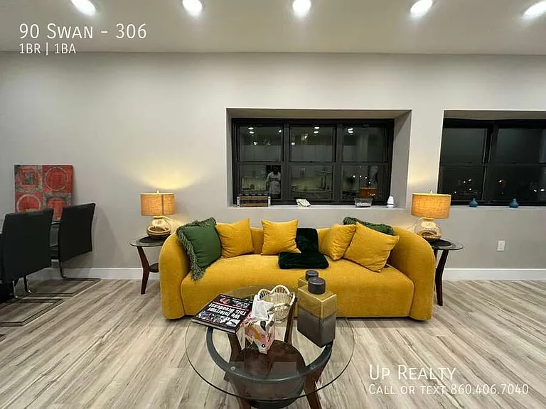 90 N Swan St #306 — Photo 18