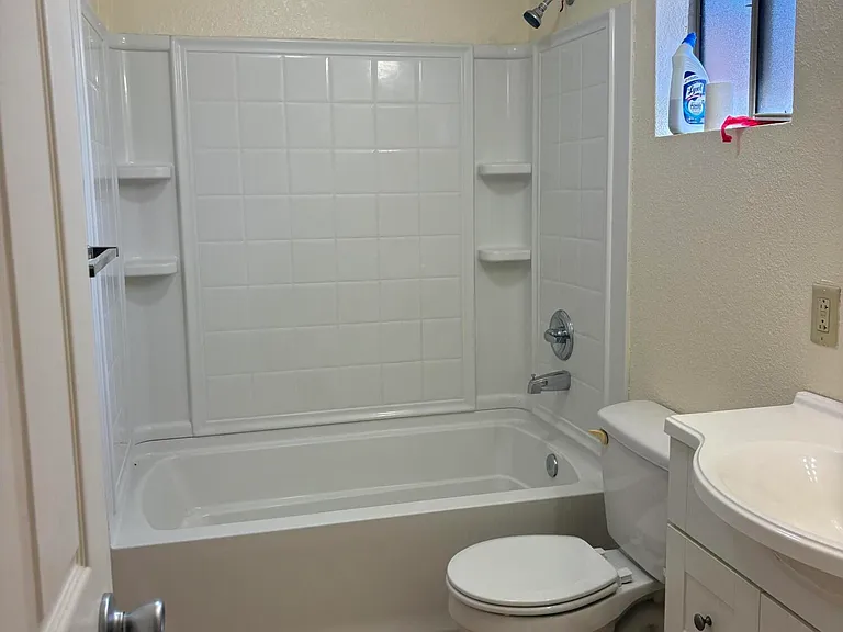 5068 E Fort Lowell Rd — Photo 6