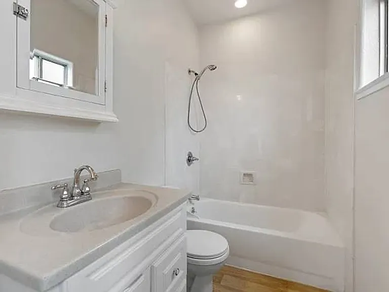 1619 Fairview St — Photo 5