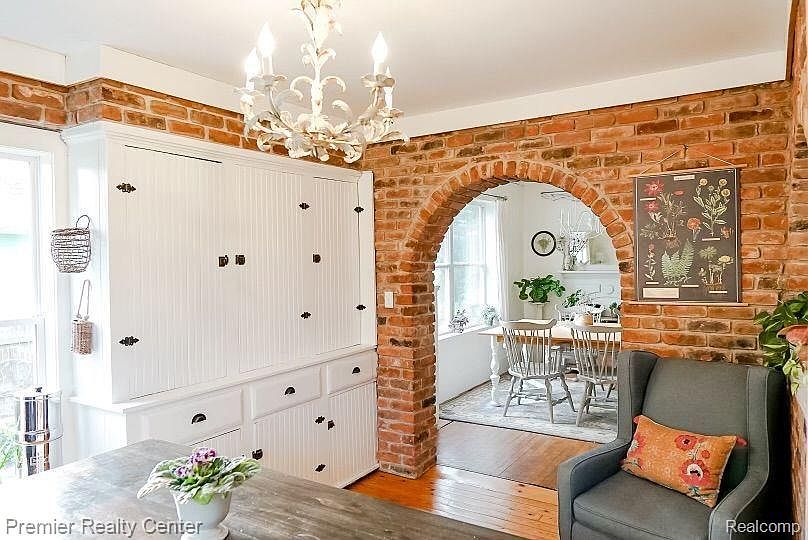 110 6th St, Fenton, MI 48430 Zillow