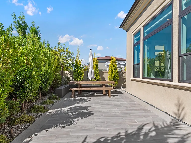 6195 Summit Crest Cir — Photo 31