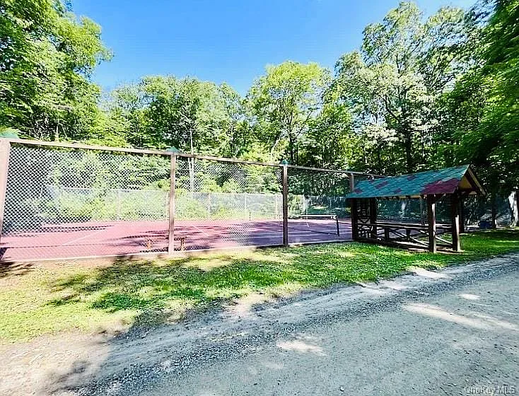 11 Locust Dr — Photo 14