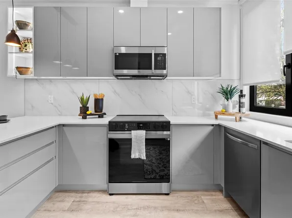 916 Orono Ave #134, Langford, BC V9B 2T8