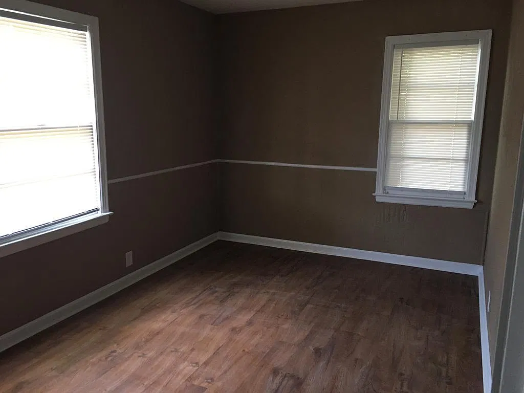 4 bed, 1700 sqft, $1,700 — Photo 2