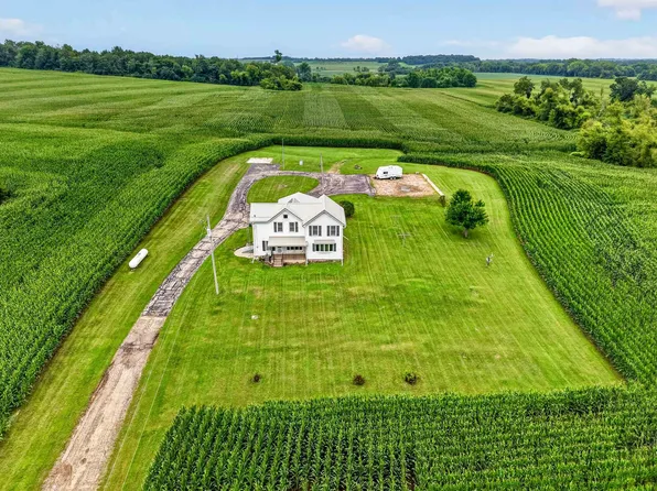 5594 Cherry Ln, Marshall, WI 53559