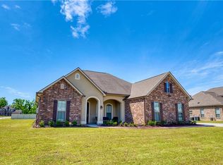 9508 Sugar Maple Ln, Westwego, LA 70094