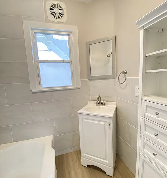 2620 S Barrington Ave — Photo 12