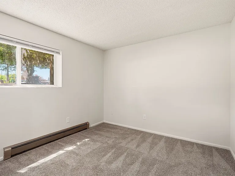 3102 E 27th Ave — Photo 41