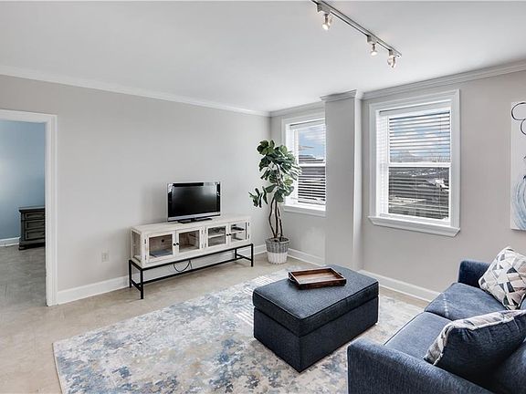 5th image of 1205 Saint Charles Ave APT 605