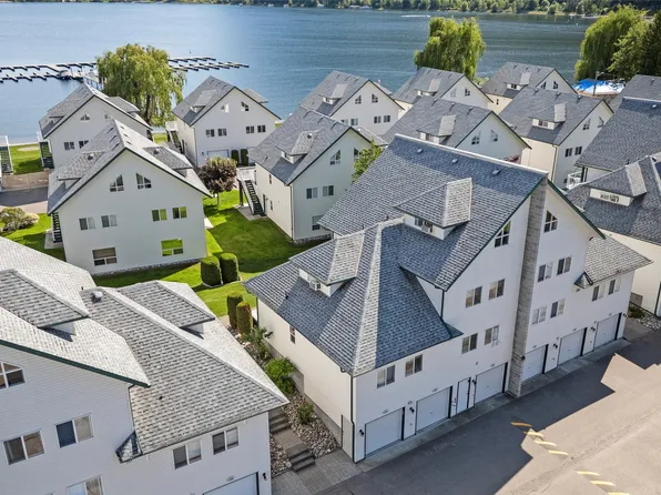 213 White Pine Cres Unit 243, Sicamous, BC V0E 2V1