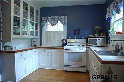 5th image of 5074 S Jackson St