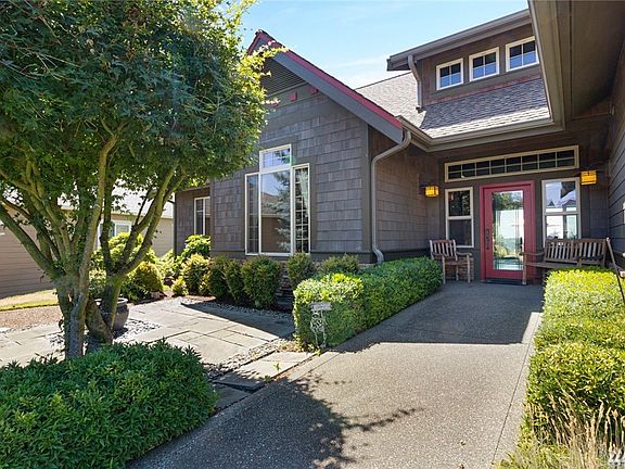 2nd image of 10503 176th Ave E