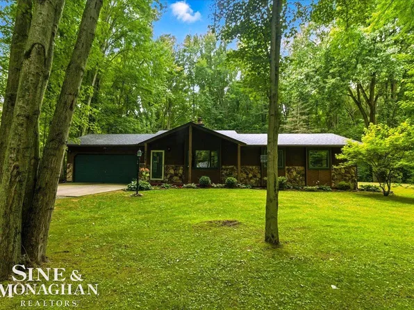 9038 Stone Rd, Algonac, MI 48001