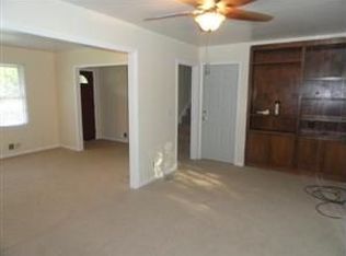 609 Candlewood Dr, Stone Mountain, GA 30088