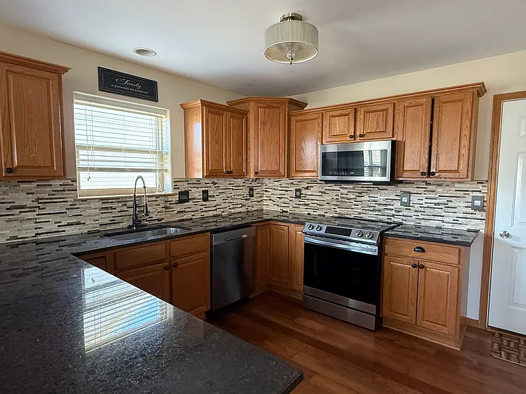 934 Tiara Dr NE — Photo 8