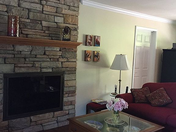 5th image of 31107 Sleepy Hollow Ln