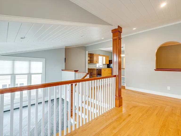 1235 Shore Rd — Photo 25