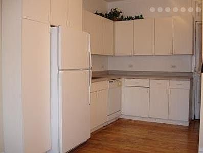 2nd image of 4441 N Greenview Ave APT 1W