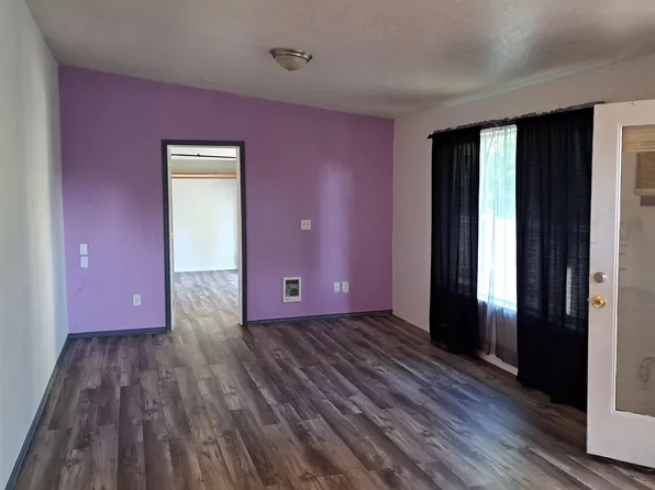 132 E Main St, Sheridan, OR 97378