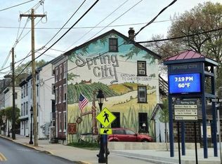 126 N Main St, Spring City, PA 19475