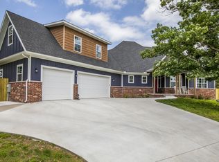 1340 Jefferson Ct, Pea Ridge, AR 72751