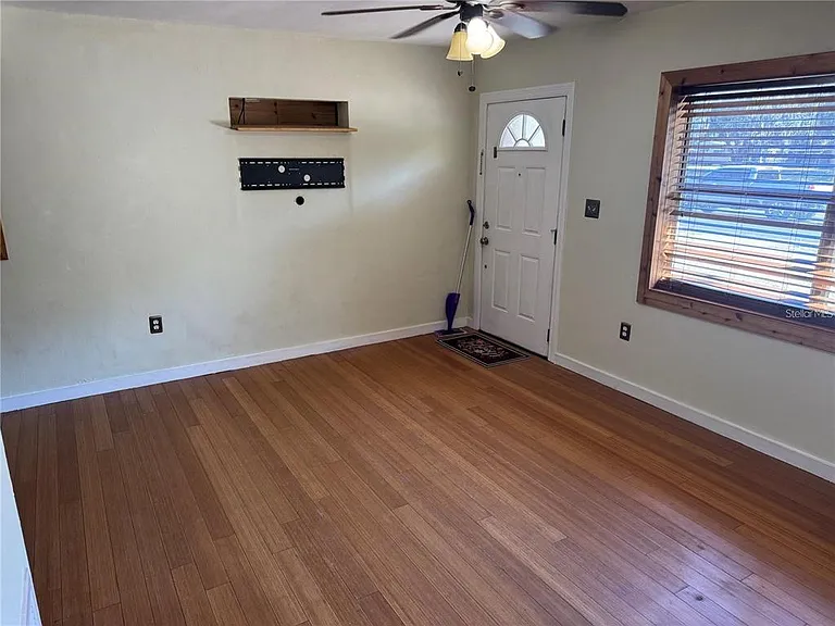 1810 Washington Ave — Photo 4