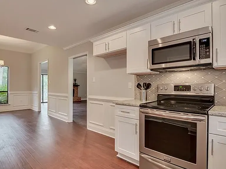 223 Ronstadt Dr — Photo 2