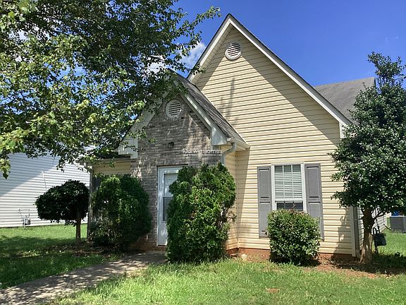 2nd image of 1695 New Orleans Way