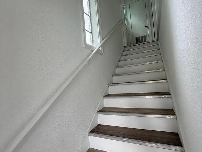 302.5 S 12th St #4 — Photo 3
