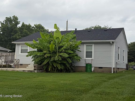 3rd image of 10306 Grafton Hall Rd