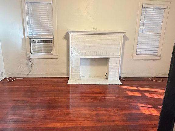 2nd image of 185 S Glassell St APT 6