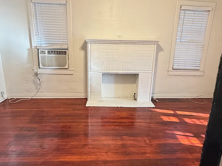 185 S Glassell St #6 — Photo 2