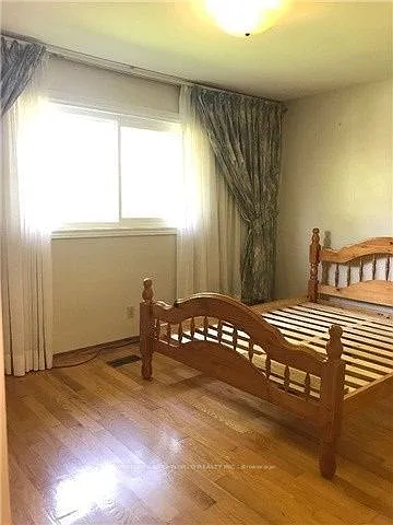 26 Glendower Cir #UPPER FLOOR — Photo 11
