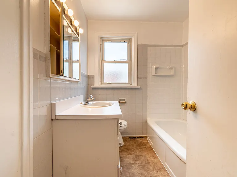 312 Highland Ave #ON — Photo 6