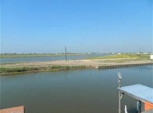 975 Gulfview Dr, Sargent, TX 77414